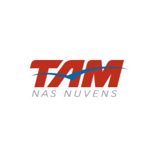 tam nas nuvens logo
